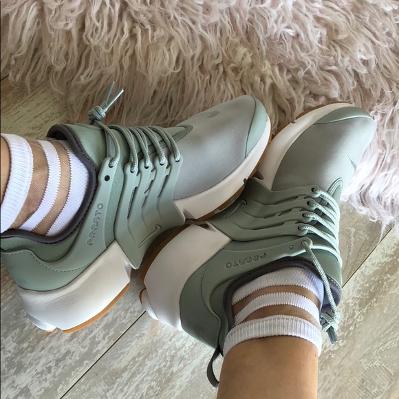 Nike Shoes - NWT Nike Air presto pastel mint